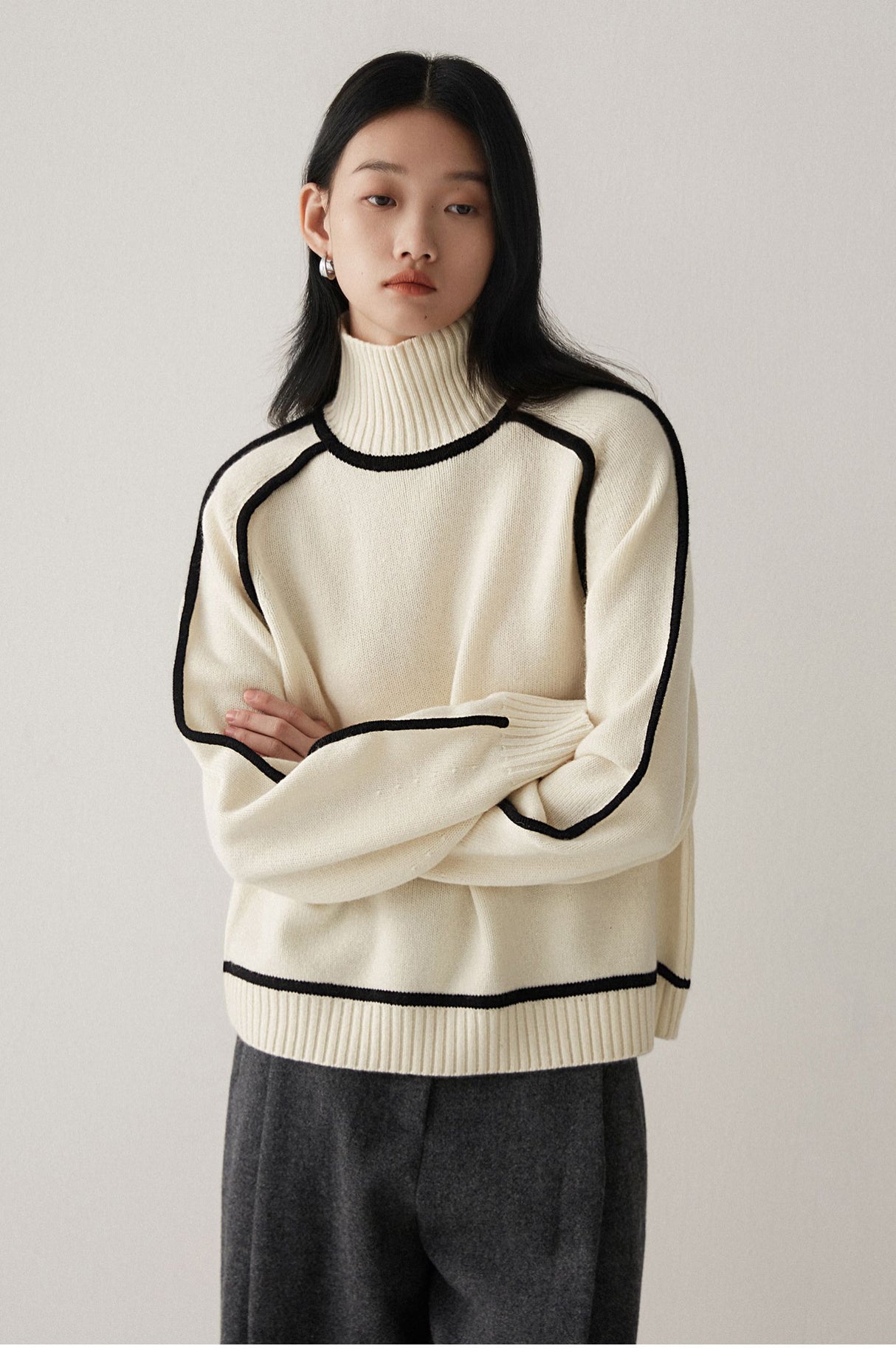 Contrast High Neck Raglan Lantern Sleeve Sweater For Women