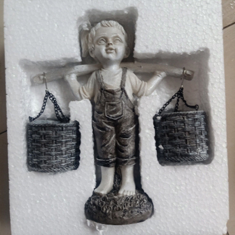 3D Three-dimensional Resin Crafts To Carry Girls Standing