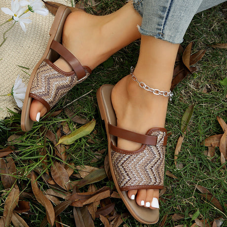 Women's Flat Heeled Shoes With Woven Straps