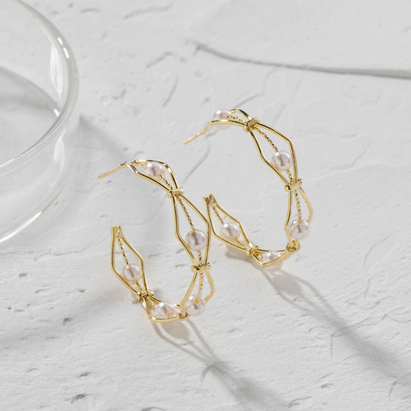 Spiral earrings gold C-shaped earrings
