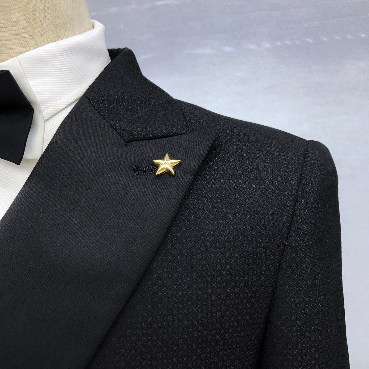 Mænds Raw Edge Design Skulderpudeblazer i høj kvalitet